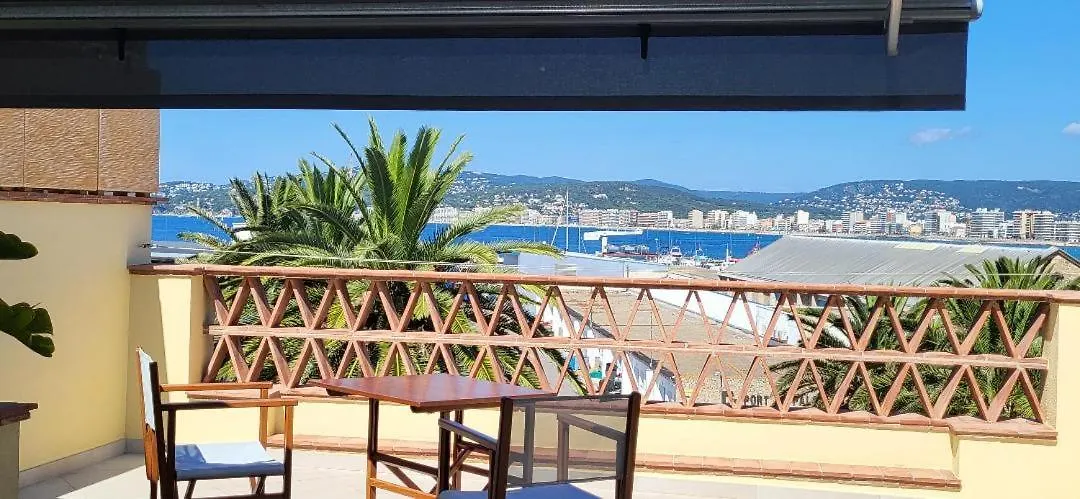 아파트 Duplex Amb Terrassa I Vistes Al Mar By Apartaments La Catifa 팔라모스 스페인